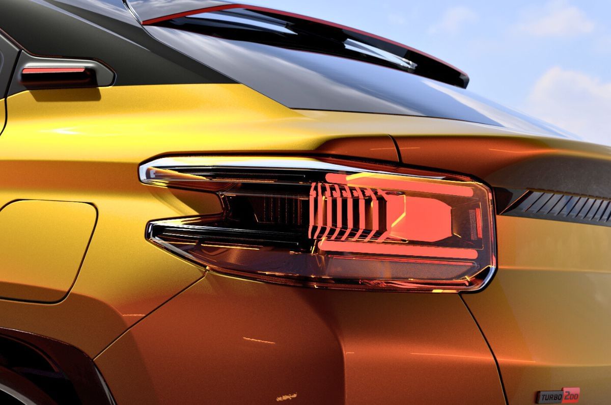 The tail-light has the same lighting elements as the current model, but gets a clear casing.