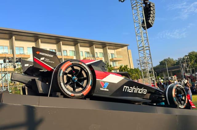 Mahindra M12Electro Formula E race car India image gallery