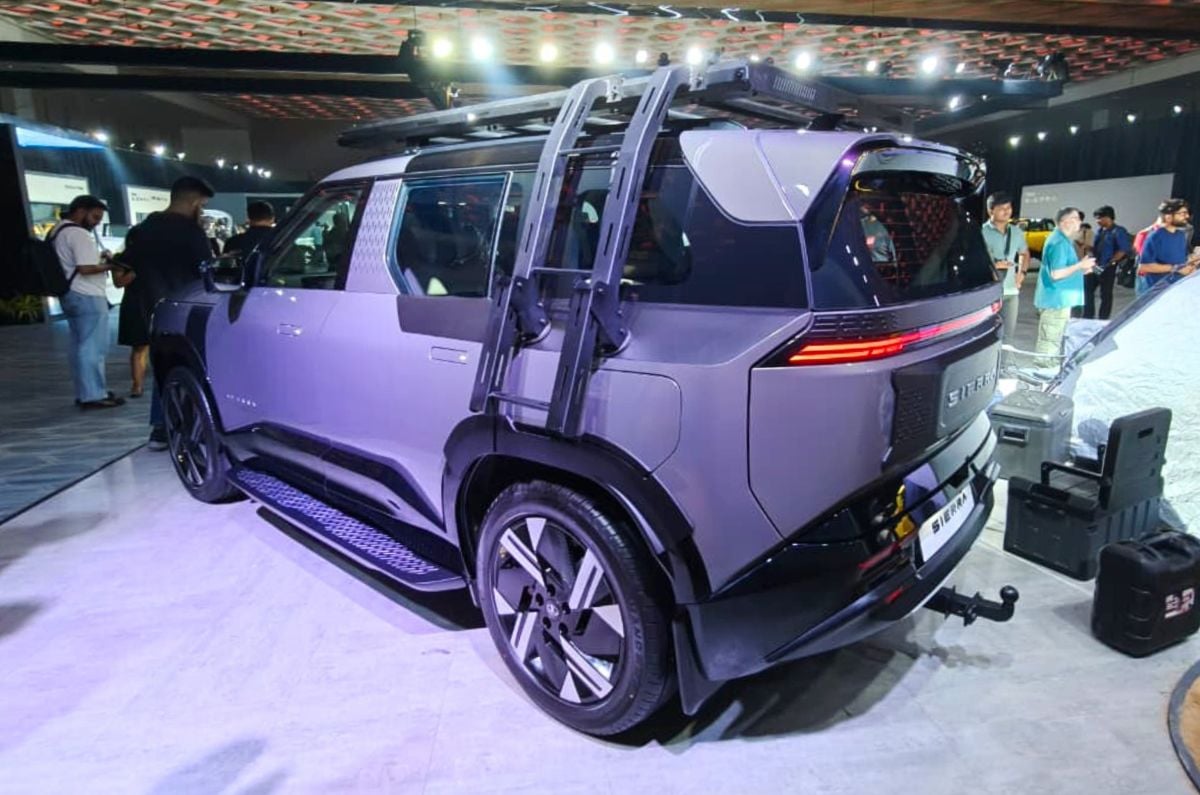 Tata Sierra ROQ Edition rear quarter