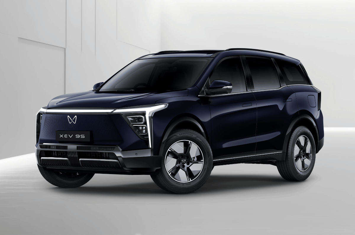 Mahindra XEV 9S Midnight Black