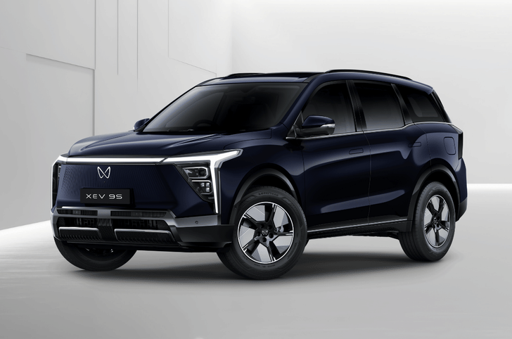 Mahindra XEV 9S Midnight Black