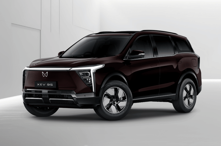 Mahindra XEV 9S Ruby Velvet