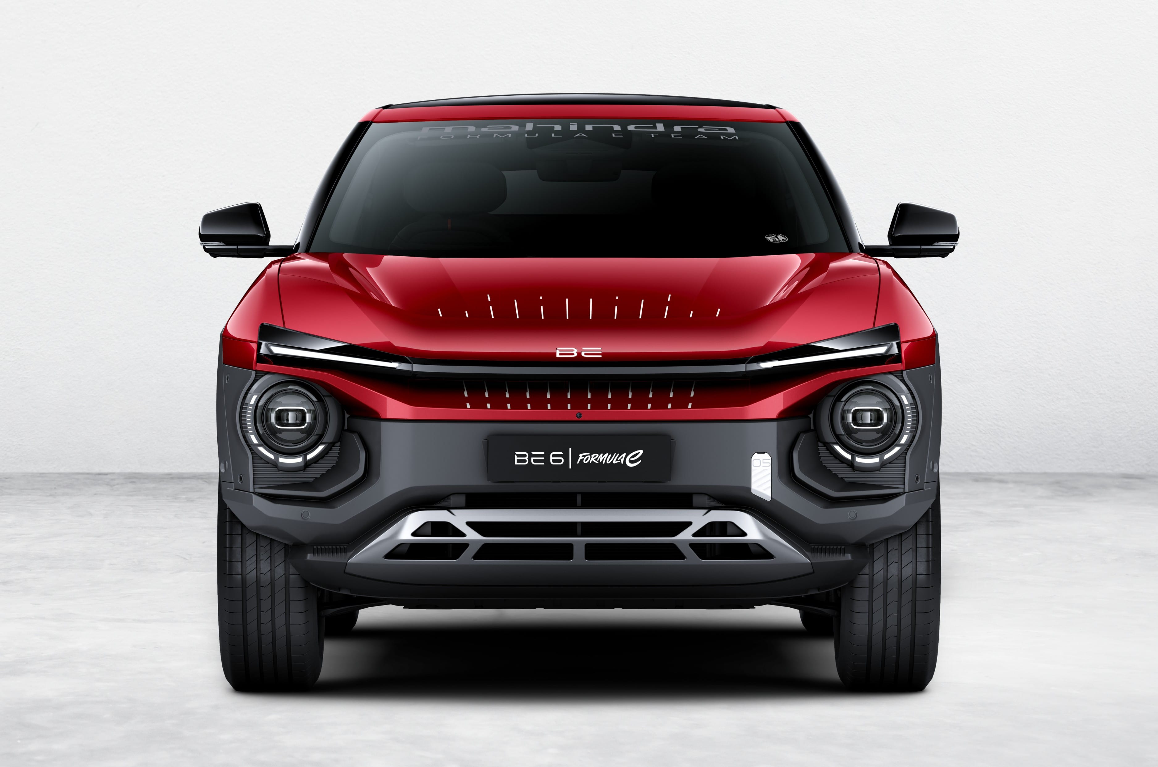 The front and rear get redesigned bumpers with faux bash plates. 