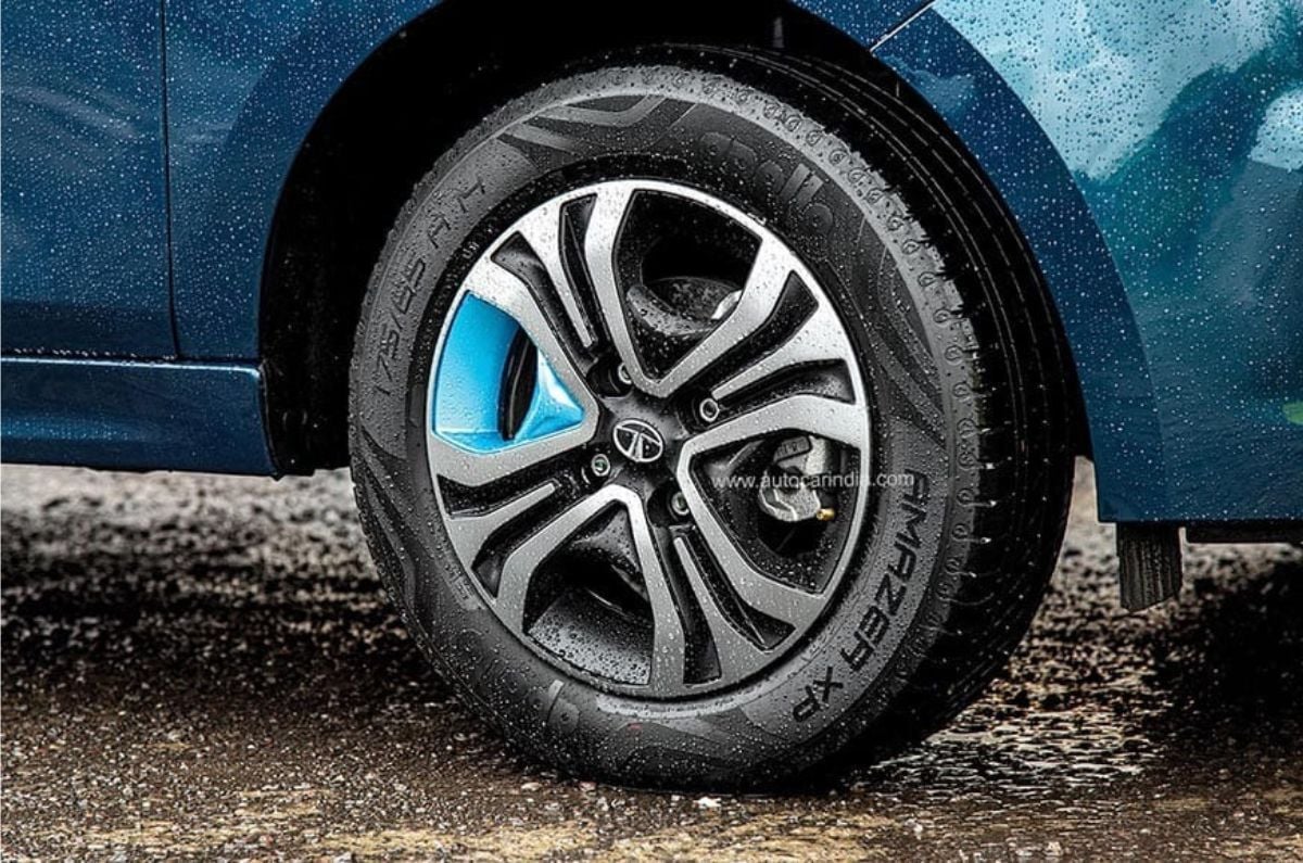 Tata Tigor EV alloy wheels 