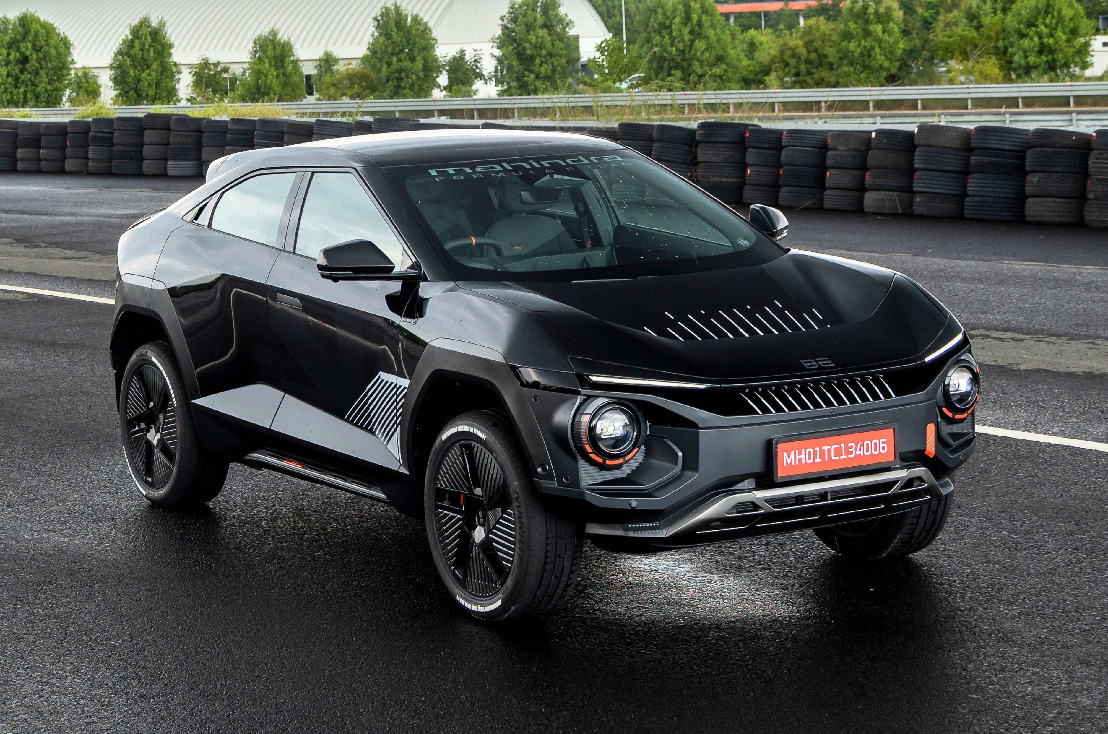 The familiar 79kWh-286hp battery and motor combination is offered with the BE 6 Formula E edition.