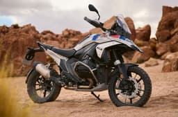 BMW R 1300 GS front three quarter