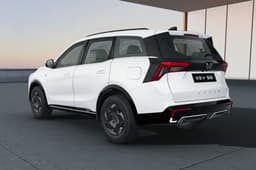 Mahindra XEV 9S Pack One Above rear quarter static