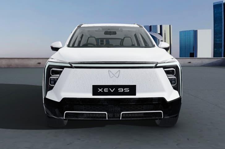 Mahindra XEV 9S front static