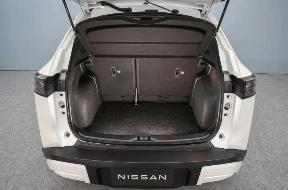 Nissan Kait boot