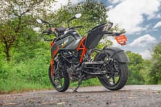 KTM 160 Duke colours image gallery