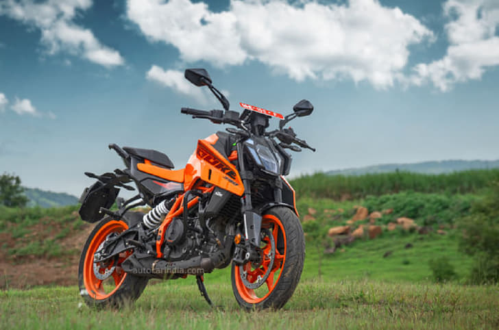 2025 KTM 390 Duke image gallery