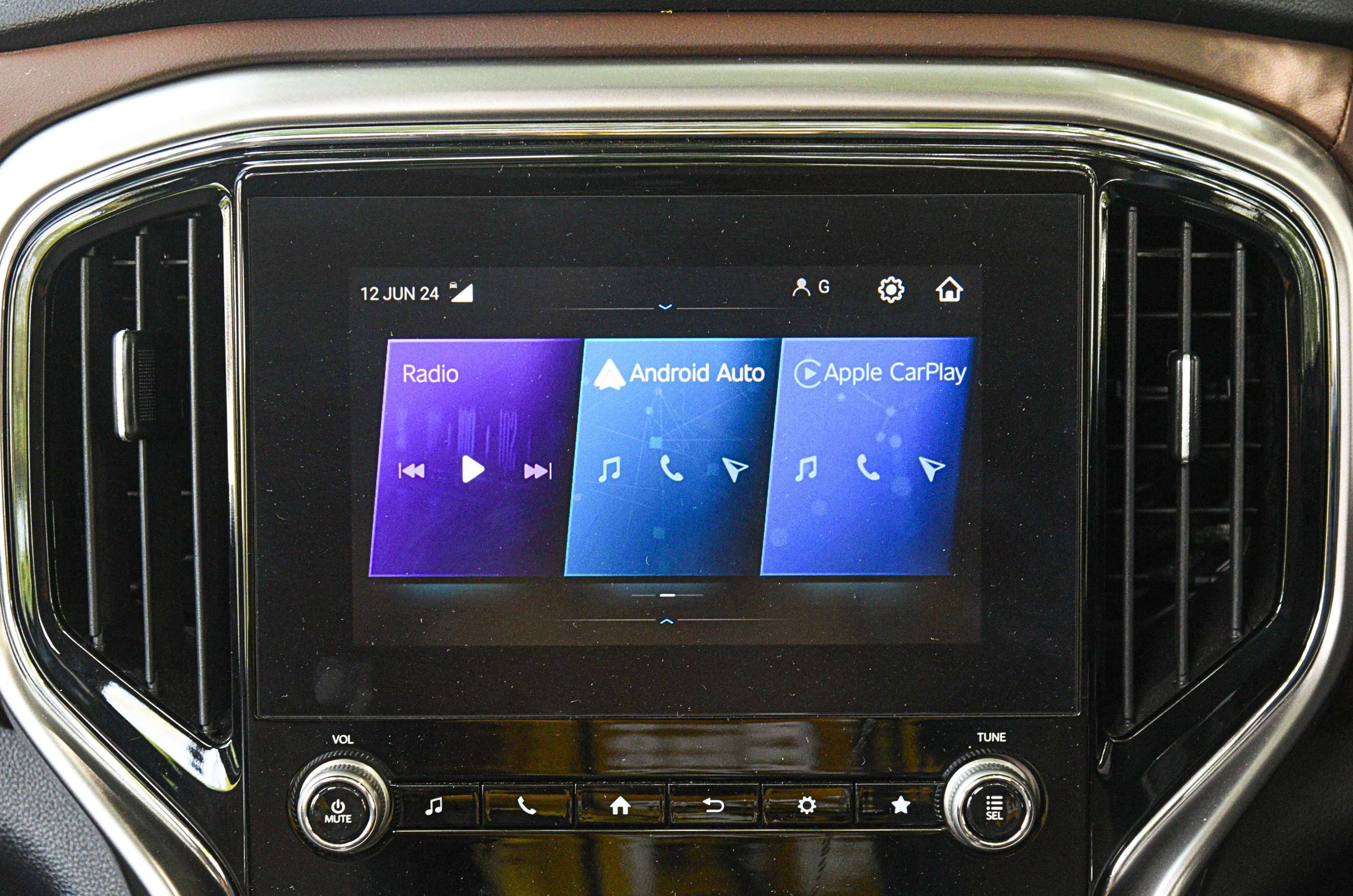 Mahindra Scorpio N interior images
