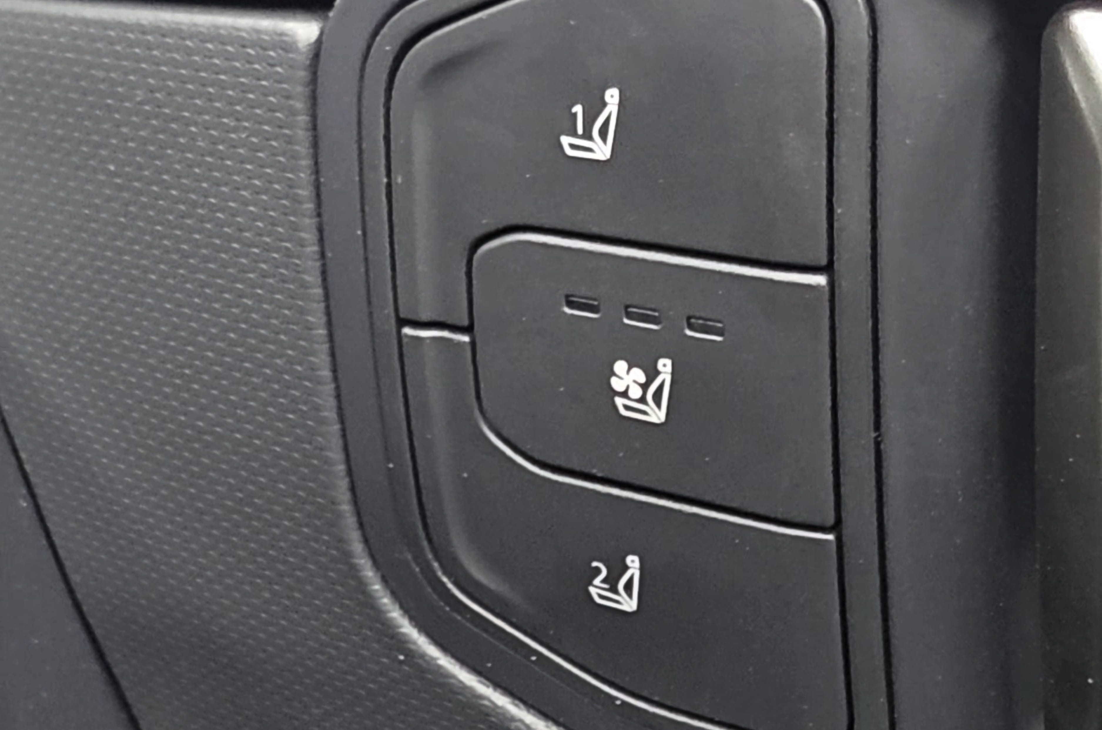 Ventilated front seats on offer from the mid-spec HTK(O) variant onwards.