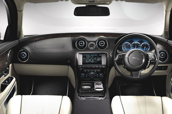 2014 Jaguar XJ revealed