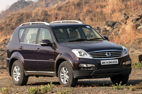 Toyota Fortuner 4WD auto vs SsangYong Rexton comparison