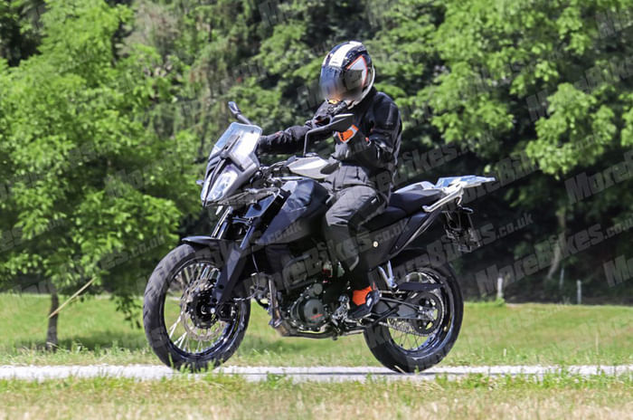 KTM 390 Adventure - new spy shot emerges
