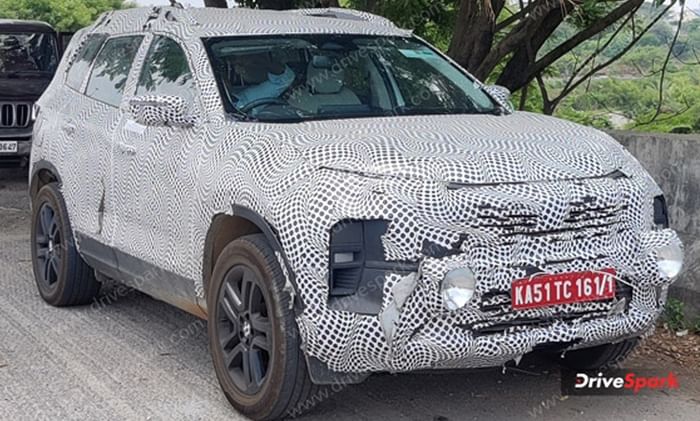 Tata Safari facelift fresh spy shots show new headlamp design, alloy wheels