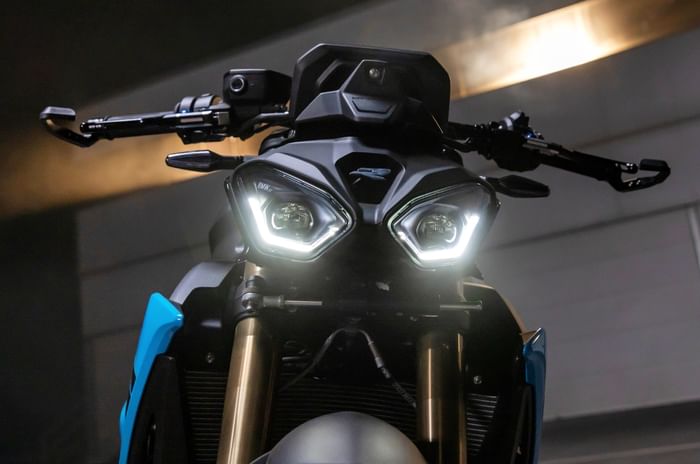 BMW M 1000 RR gains more power, bigger winglets for 2025