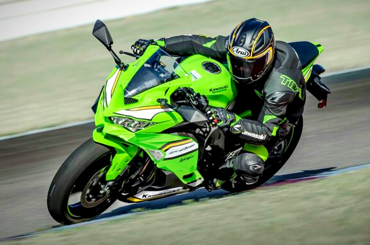 Kawasaki Ninja ZX-4R, price in India, colours - Introduction