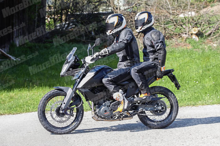 KTM 390 Adventure - new spy shot emerges