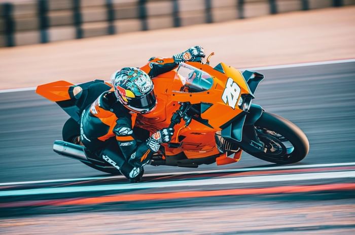 Production-ready KTM 990 RC R unveiled