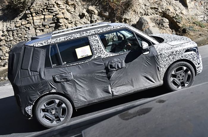 Kia Clavis, Syros side spied Kia Clavis, Syros side spied