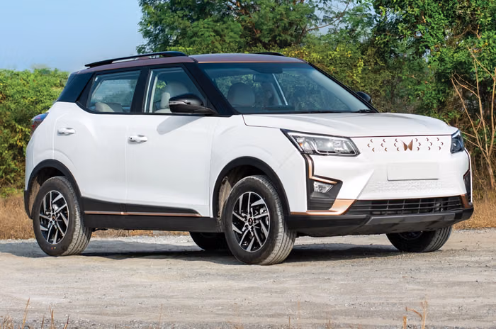 2025 Mahindra XUV400 discounts 2025 Mahindra XUV400 discounts