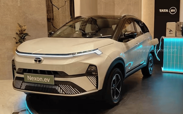 Tata-Nexon-EV-showroom-static
