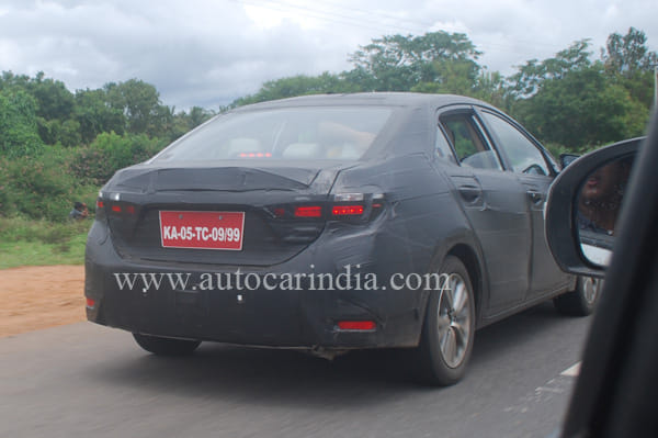 2014 Toyota Corolla spied in India