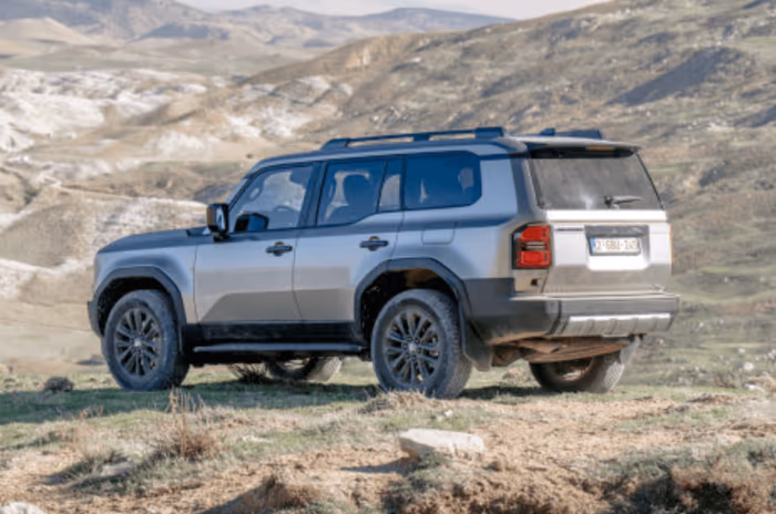 2025 Toyota Land Cruiser Prado Hybrid