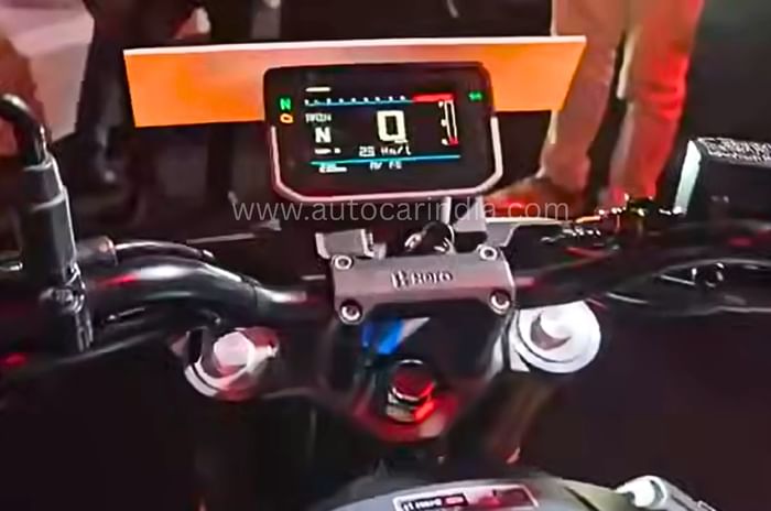 Updated Hero Xtreme 160R 4V seen with new design and cruise control