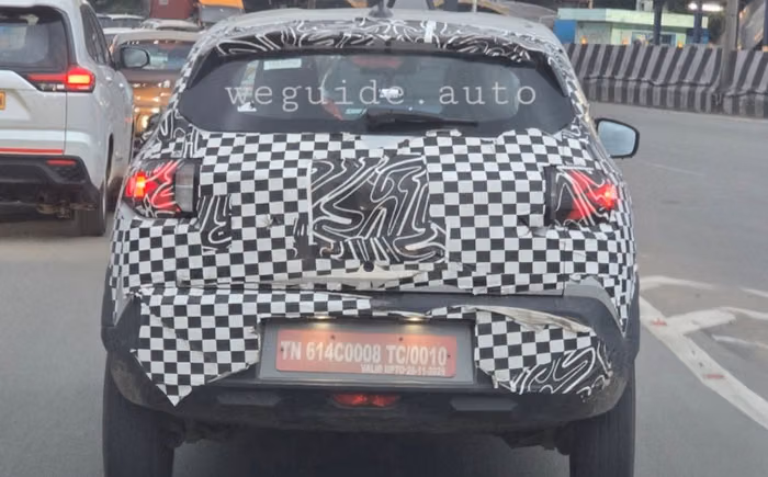 Renault Kwid facelift spied with a larger infotainment screen and Duster like headlights Renault Kwid facelift spied with a larger infotainment screen and Duster like headlights