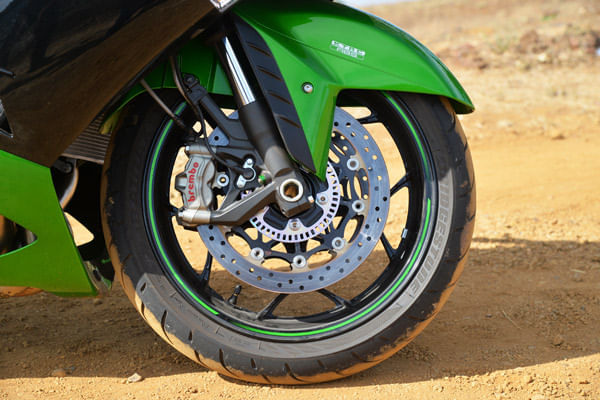 2016 Kawasaki Ninja ZX-14R review, test ride