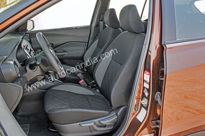 Nissan Kicks front seats Nissan Kicks front seats