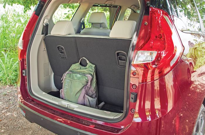 Mahindra Marazzo boot Mahindra Marazzo boot