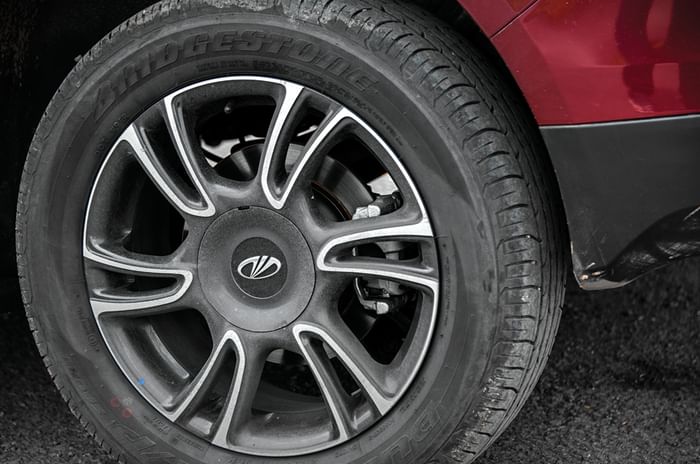 Mahindra Marazzo alloy wheel Mahindra Marazzo alloy wheel