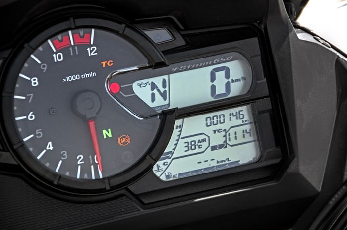 2018 Suzuki V-Strom 650XT instrument cluster 2018 Suzuki V-Strom 650XT instrument cluster