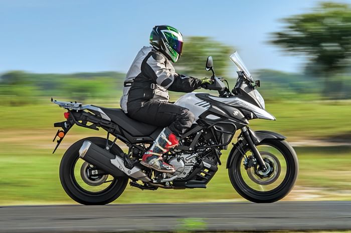 2018 Suzuki V-Strom 650XT side action 2018 Suzuki V-Strom 650XT side action