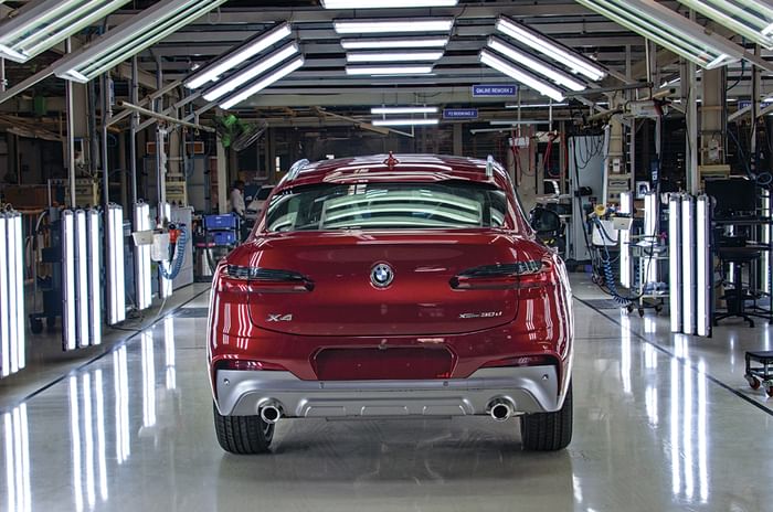 2019 BMW X4 rear static 2019 BMW X4 rear static