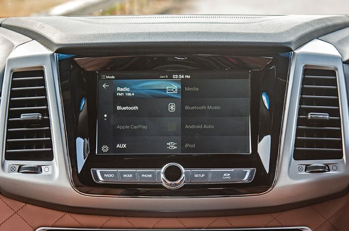 2019 Mahindra Alturas G4 infotainment 2019 Mahindra Alturas G4 infotainment