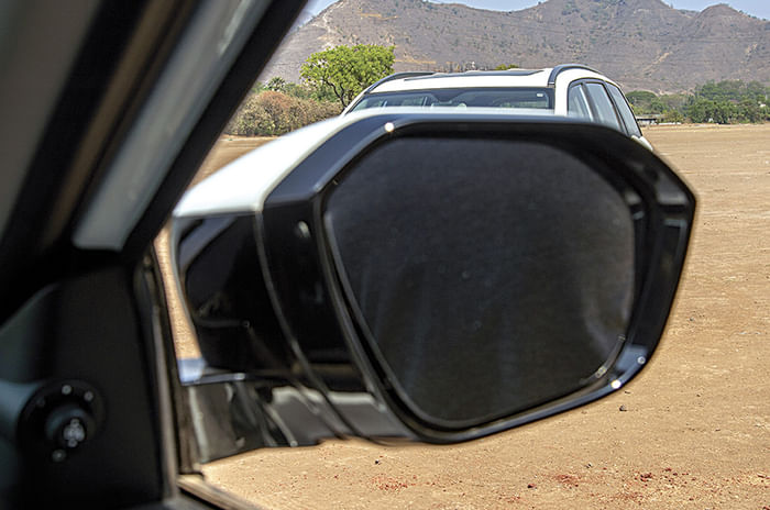 Tata Harrier vs Jeep Compass vs Mahindra XUV500 comparison