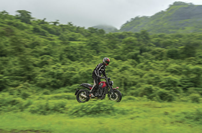 Benelli Leoncino 500 review, test ride