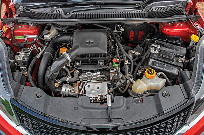 Venue vs XUV300 vs Nexon vs EcoSport