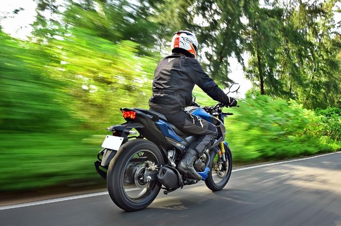 2020-Honda-Hornet-rear 2020-Honda-Hornet-rear