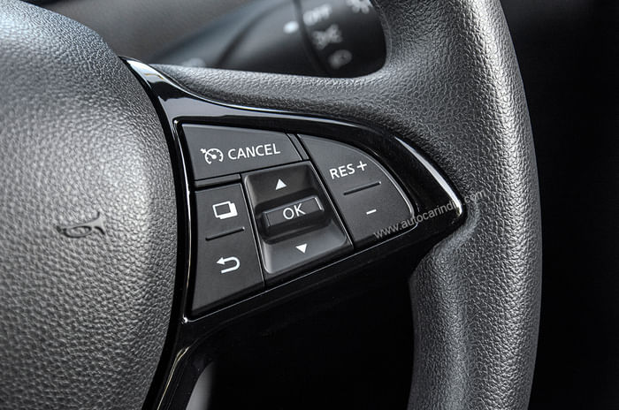 2022 Renault Kiger steering controls