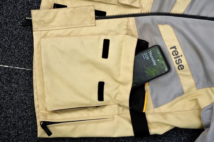 Reise PineAir riding jacket front pockets Reise PineAir riding jacket front pockets