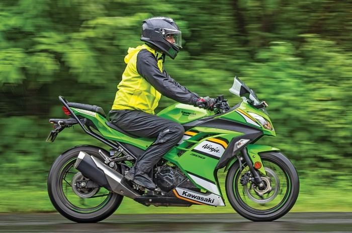 2025 Kawasaki Ninja 300 review: Old school, still cool?