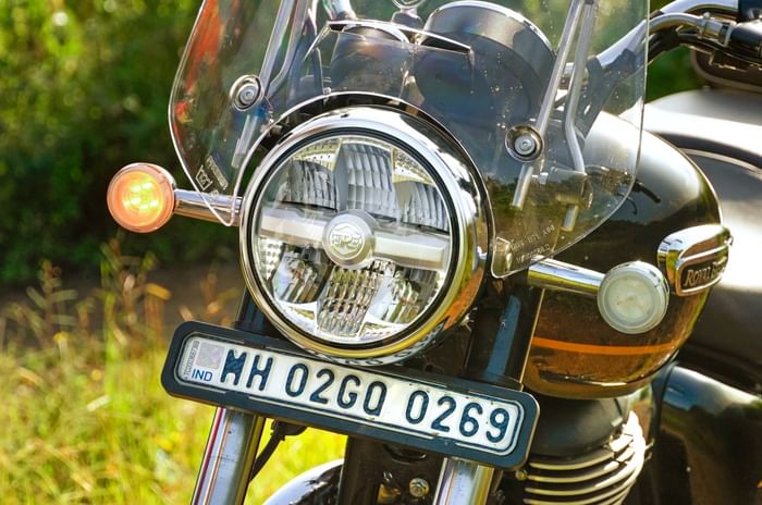 Royal Enfield Meteor 350 headlight