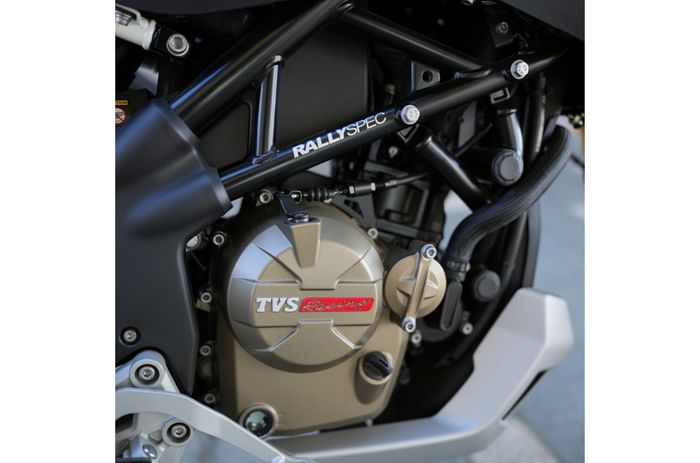TVS Apache RTX 300 engine