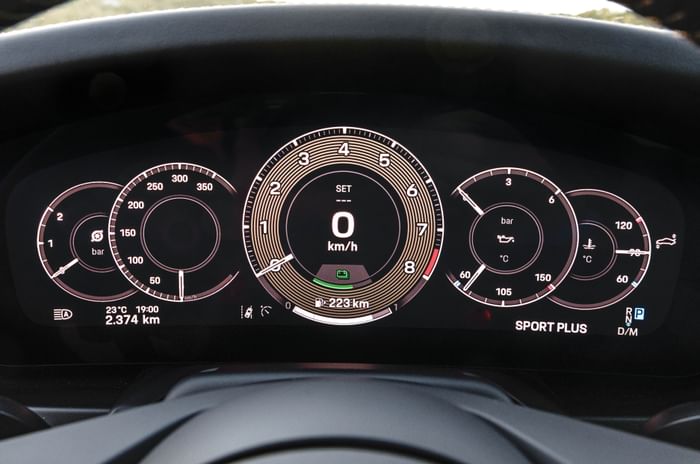 2025 Porsche 91 Turbo S instrument cluster